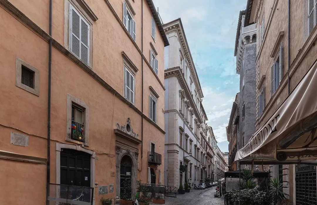 Piazza Navona Penthouse-1
