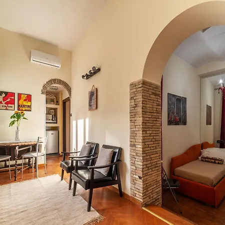 Piazza Navona Penthouse-2